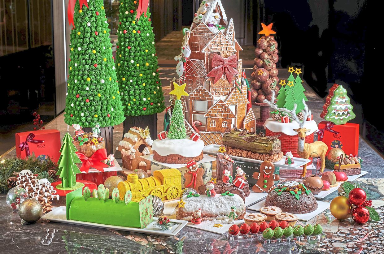 Christmas treats including beautiful gingerbread houses at Thyme, Parkroyal Collection Kuala Lumpur.