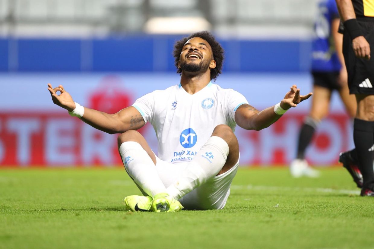 Happy times for Vietnam as Nam Dinh upstage Bangkok United 4-1 to top Group B of Asean club Championships