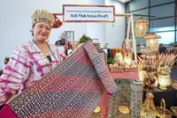 Native crafts boom thanks to Mak Intan