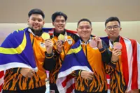 Cool-headed Ameerul and Co roll into semis