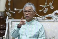 Pahang royals warm hearts with food amid cold rains