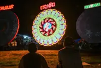 Giant lanterns light up Christmas in the Philippines