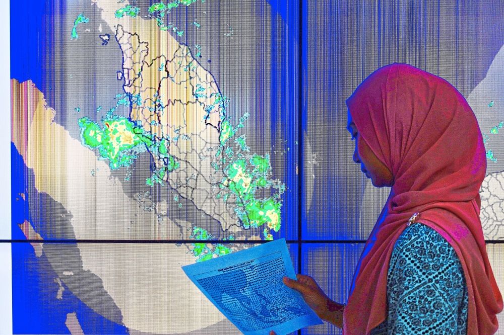 Malaysia skirts typhoon threat