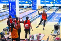 Natasha pays tribute to mother fighting cancer in China