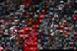 Soccer-Jones reveals Salah apology as Liverpool close ranks