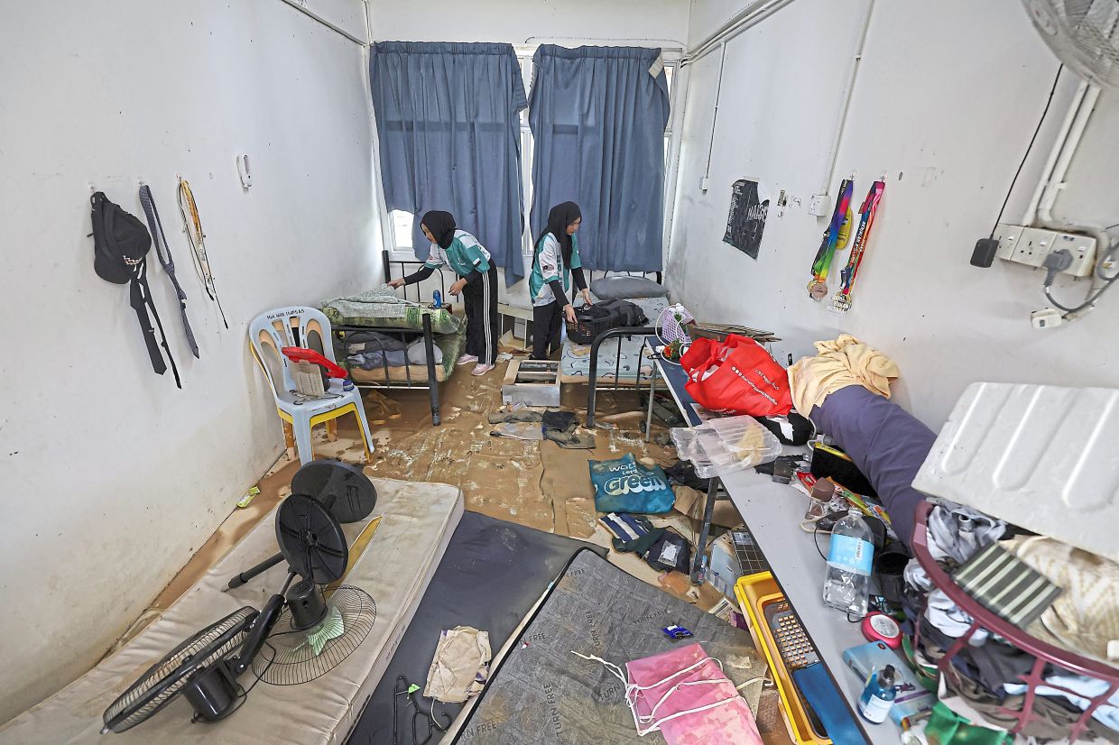 Repeated floods won&rsquo;t stop university