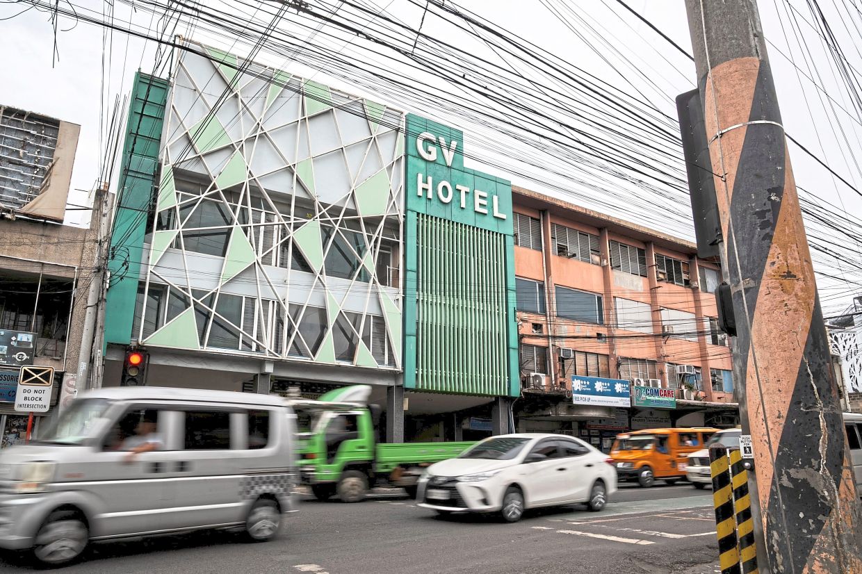 Bondi shooter visited gun shop during month-long stay