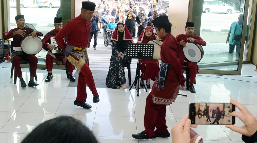 Brunei celebrates inscription of pantun on Unesco intangible heritage list