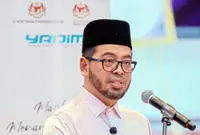 No ban on Christmas decor