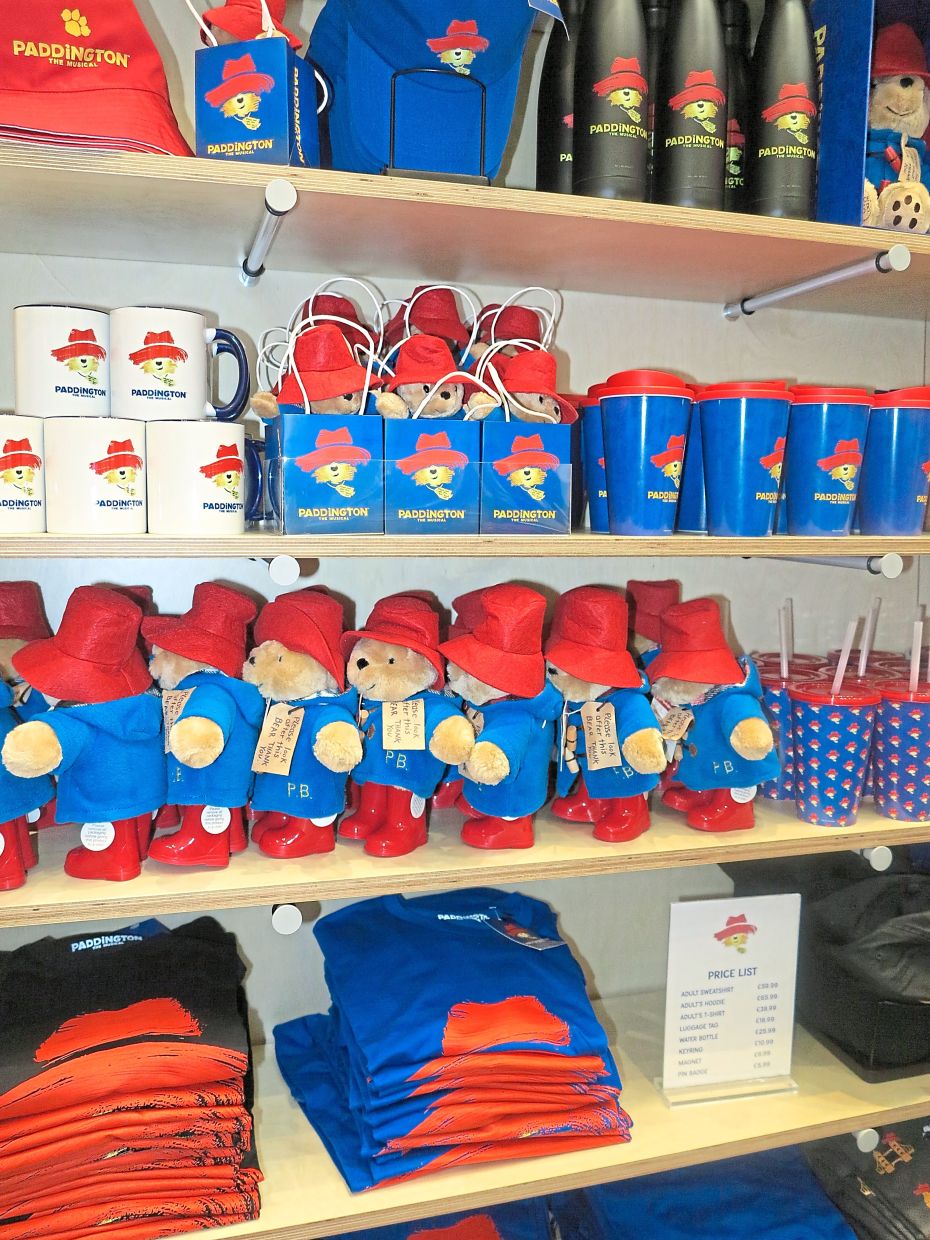 Some audience members even dressed up like the Peruvian bear.