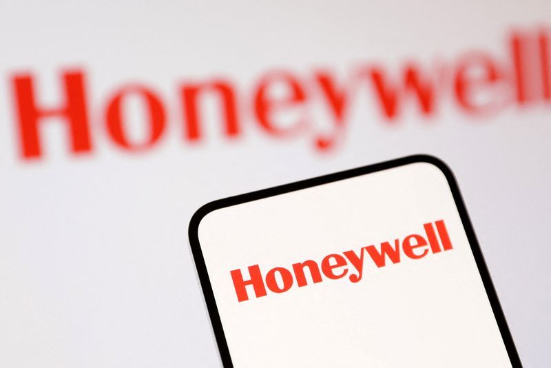 Honeywell expects $470 million charge from Flexjet settlement