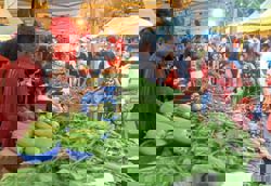 Malaysia’s inflation rises 1.4% in November, below expectations