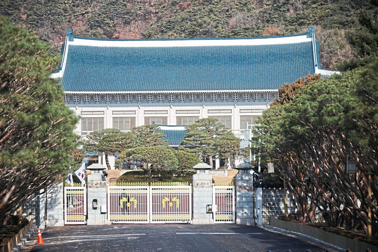 Head of state heading back to the Blue House