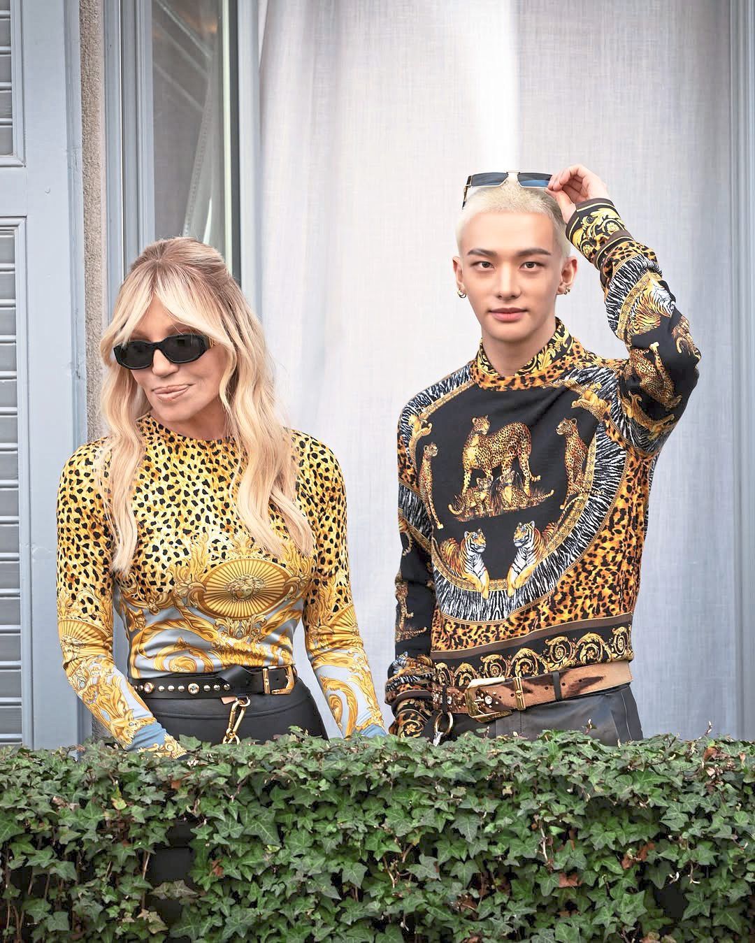 Hyunjin (right) is known as the ‘Versace Prince’, a title designer Donatella Versace has herself acknowledged. Photo: Instagram/Donatella Versace