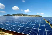 Sun continues to shine on renewables