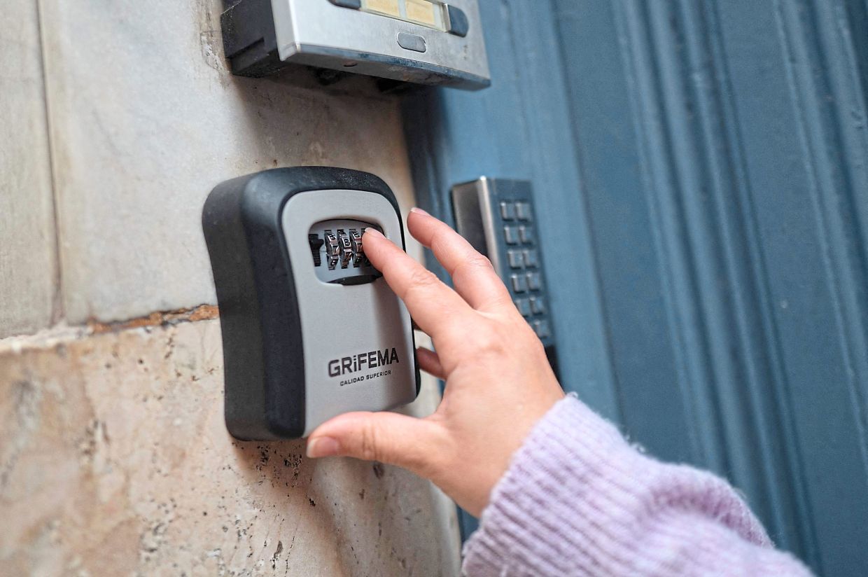 Airbnb faces legal battle over unlicensed listings in Spain