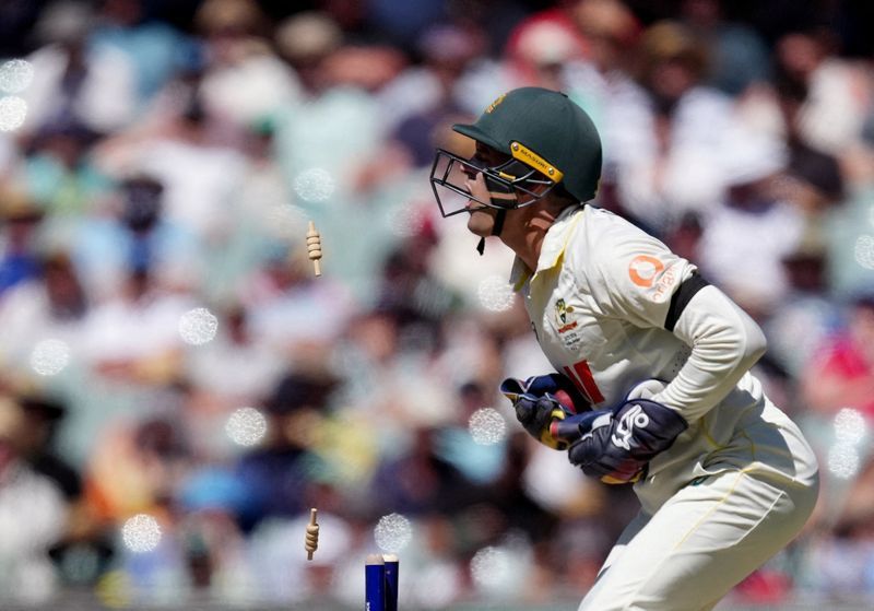 Cricket-Carey's masterclass standing up to the stumps wins Boland's trust