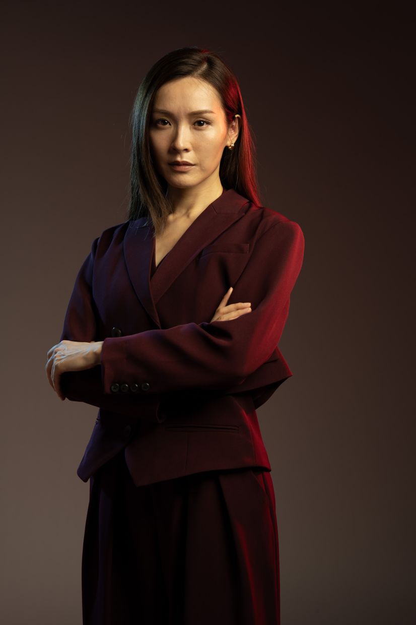 Lee plays Bing Jie, a woman who wants to bury the legacy of her late husband, who was a gang leader.