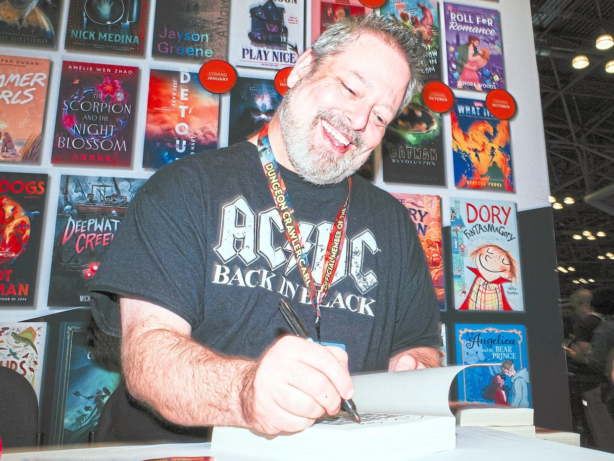 Gonzo fans turn ‘Dungeon Crawler Carl’ into a global blockbuster