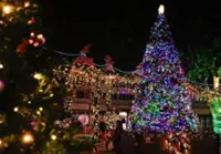 Last-minute Christmas prep underway across Malaysia