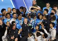Soccer-Napoli return to title defence in high spirits after Super Cup triumph