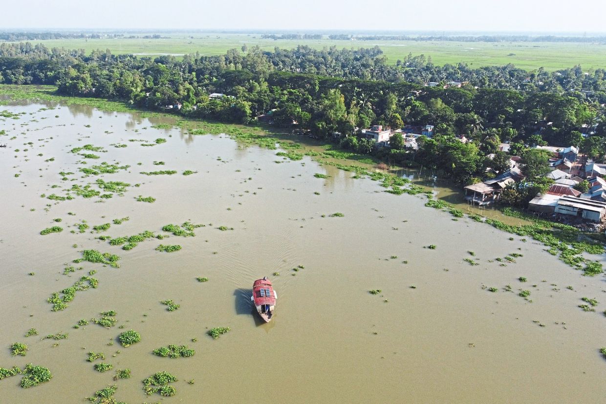 Of books, boats and bright minds