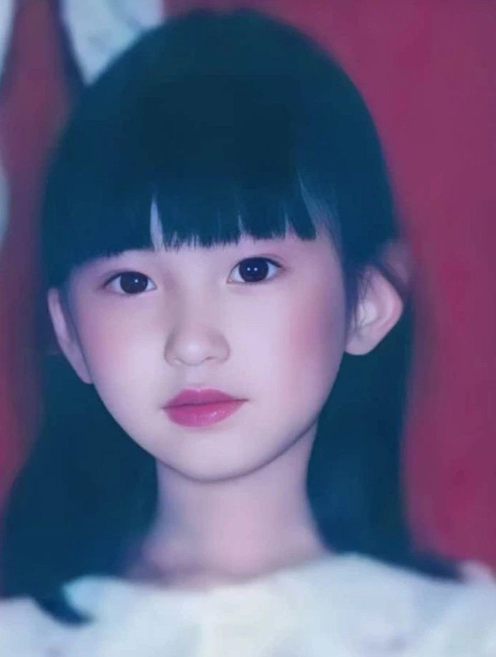 Mao pictured as a child. She has always been considered cute, but her appearance belies a strong character. -- Photo: QQ.com/SCMP