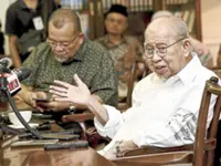 Ku Li: Umno must step up fight for Najib