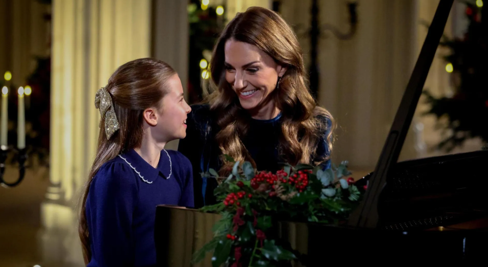 In Christmas surprise, Kate Middleton and daughter Charlotte play piano duet