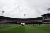 Cricket-England to field in fourth Ashes test, Australia pick Richardson