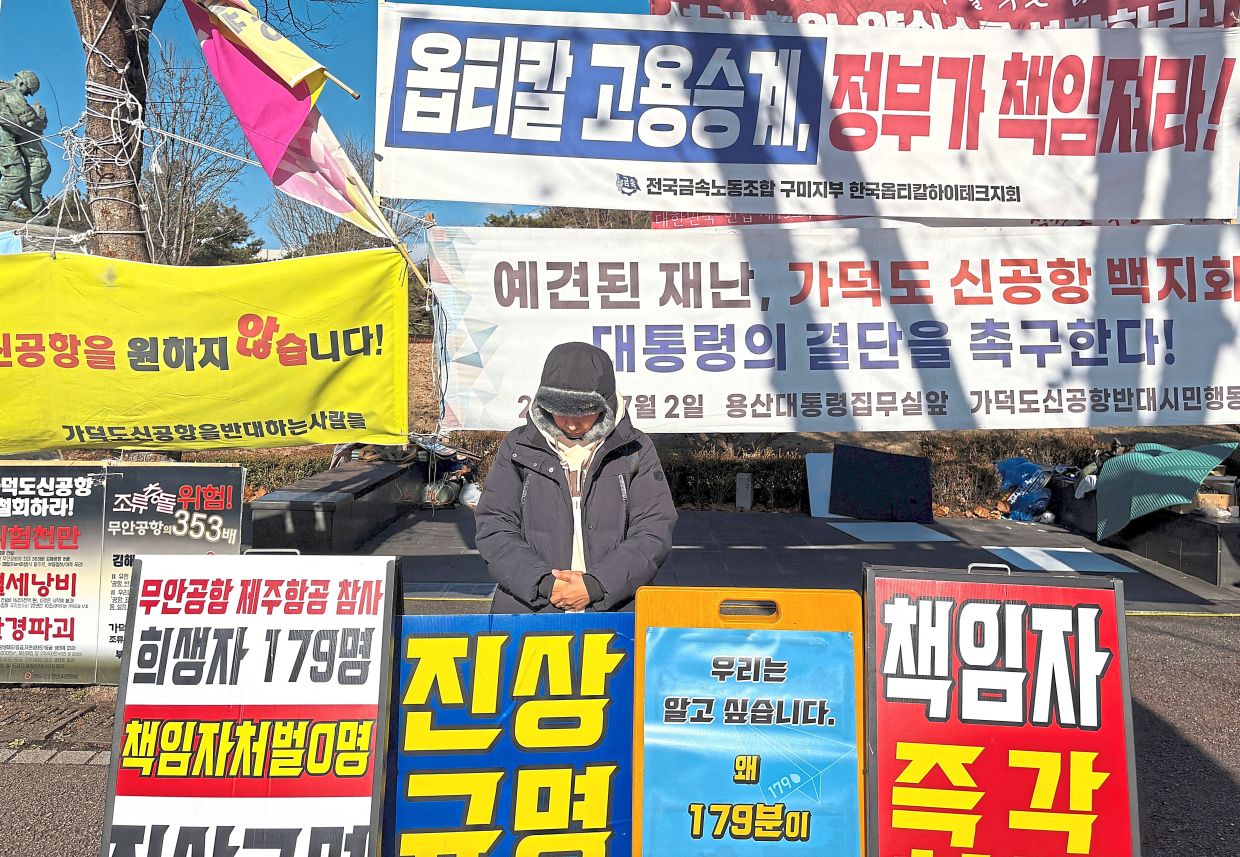 Agony as Jeju Air crash report delayed