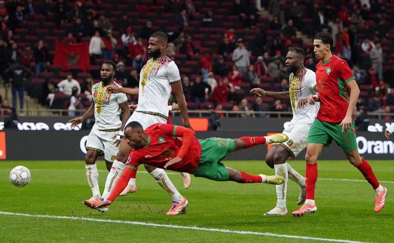 Soccer-Morocco held to a draw by Mali to end record winning run