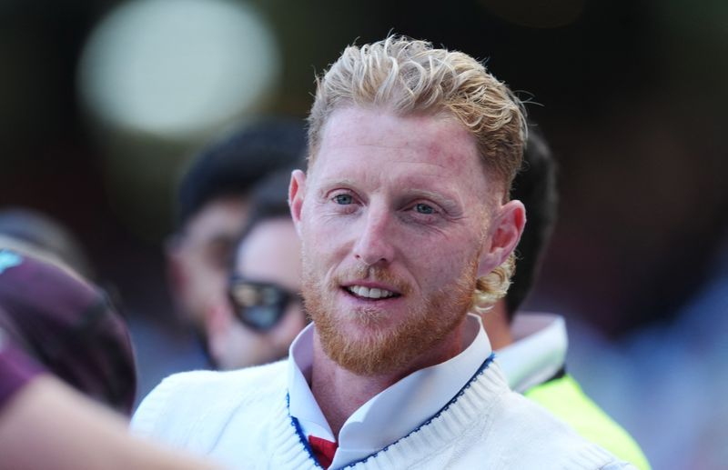 Cricket-Ashes captains unimpressed with Melbourne's wicket ways