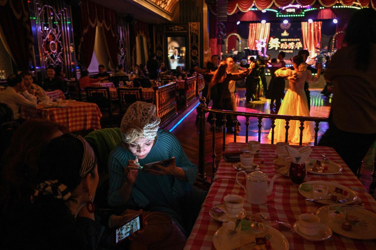 On any given day in Shanghai, multiple venues host hours-long daytime sessions across the finance hub, some starting as early as 6am. Photo: AFP 