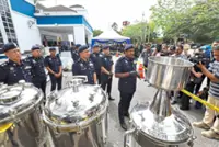 International ring crippled