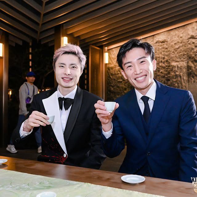 Both players enjoying tea before the tournament. — King’s Cup Instagram
