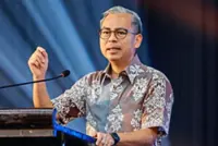 New rules for safer Internet