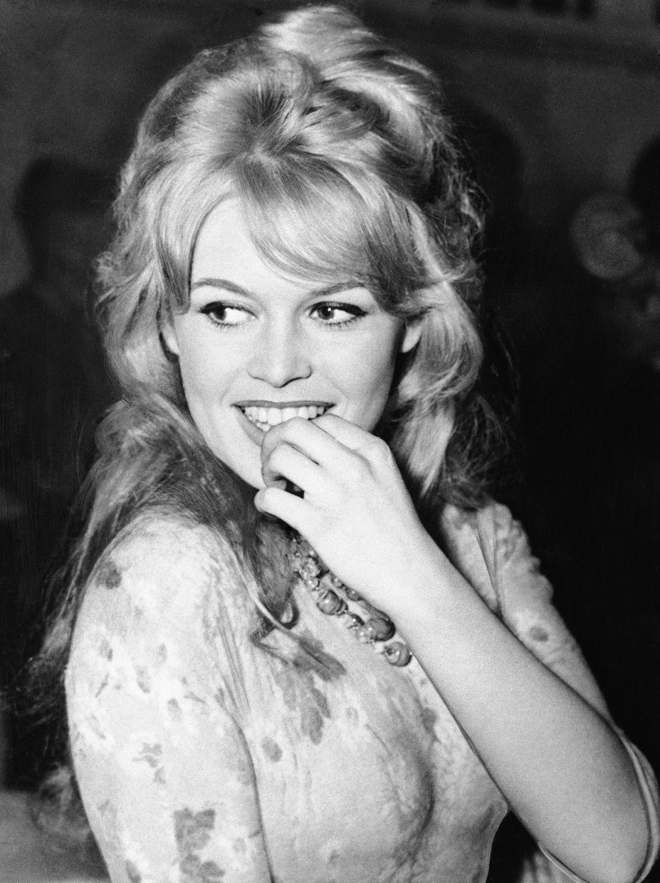 French film actress Brigitte Bardot appears at the Mount Royal Hotel in London on April 9, 1959. — Photo: Dave Dawson/AP