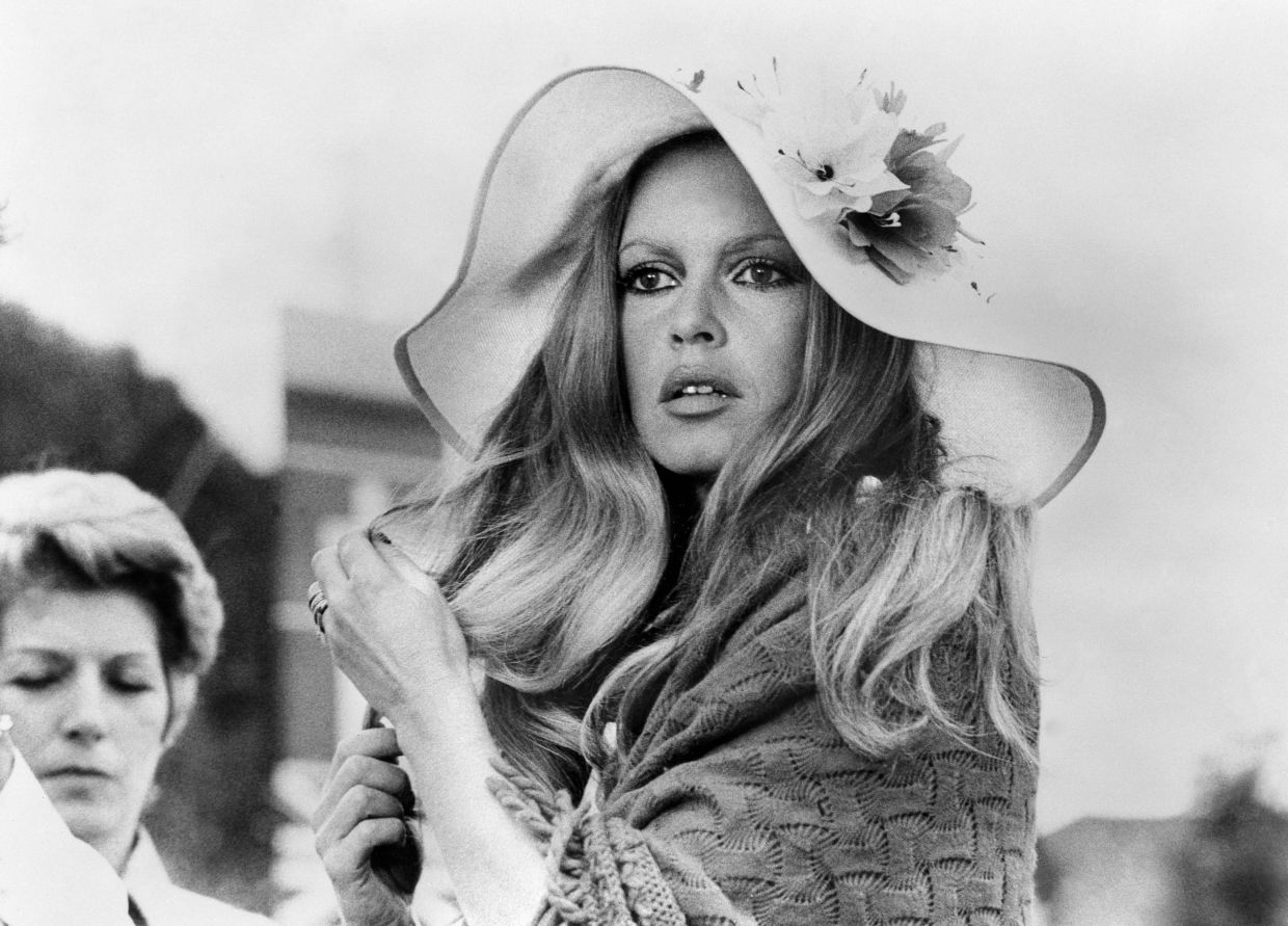 Brigitte Bardot obituary: The screen goddess and sex symbol who gave it all up