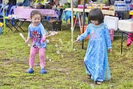 Brunei community gathers for year-end market, games, activities