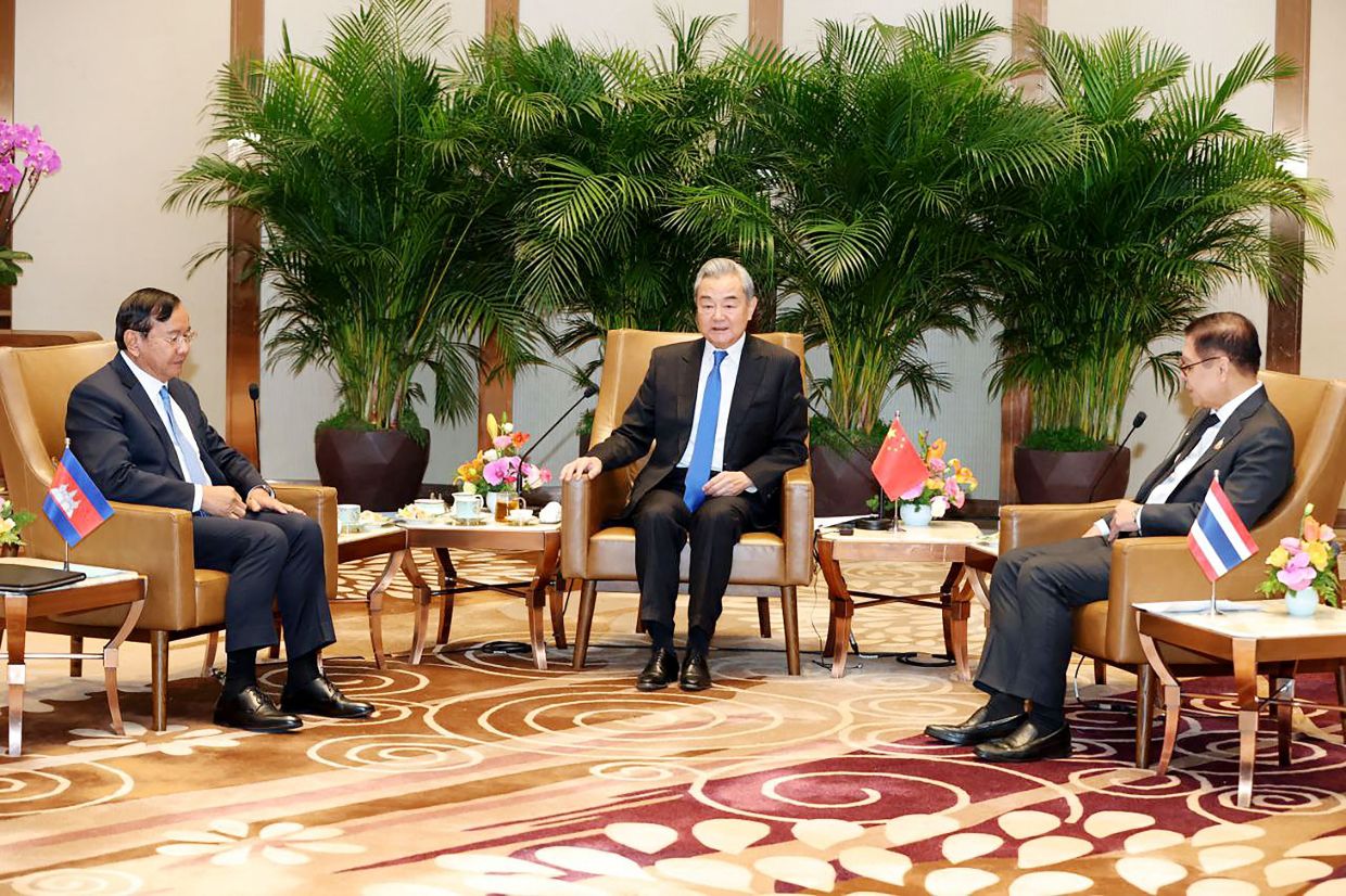 China-Cambodia-Thailand foreign ministers' meeting reaches three-point consensus