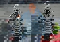 Soccer-Lazio coach Sarri undergoes minor heart operation