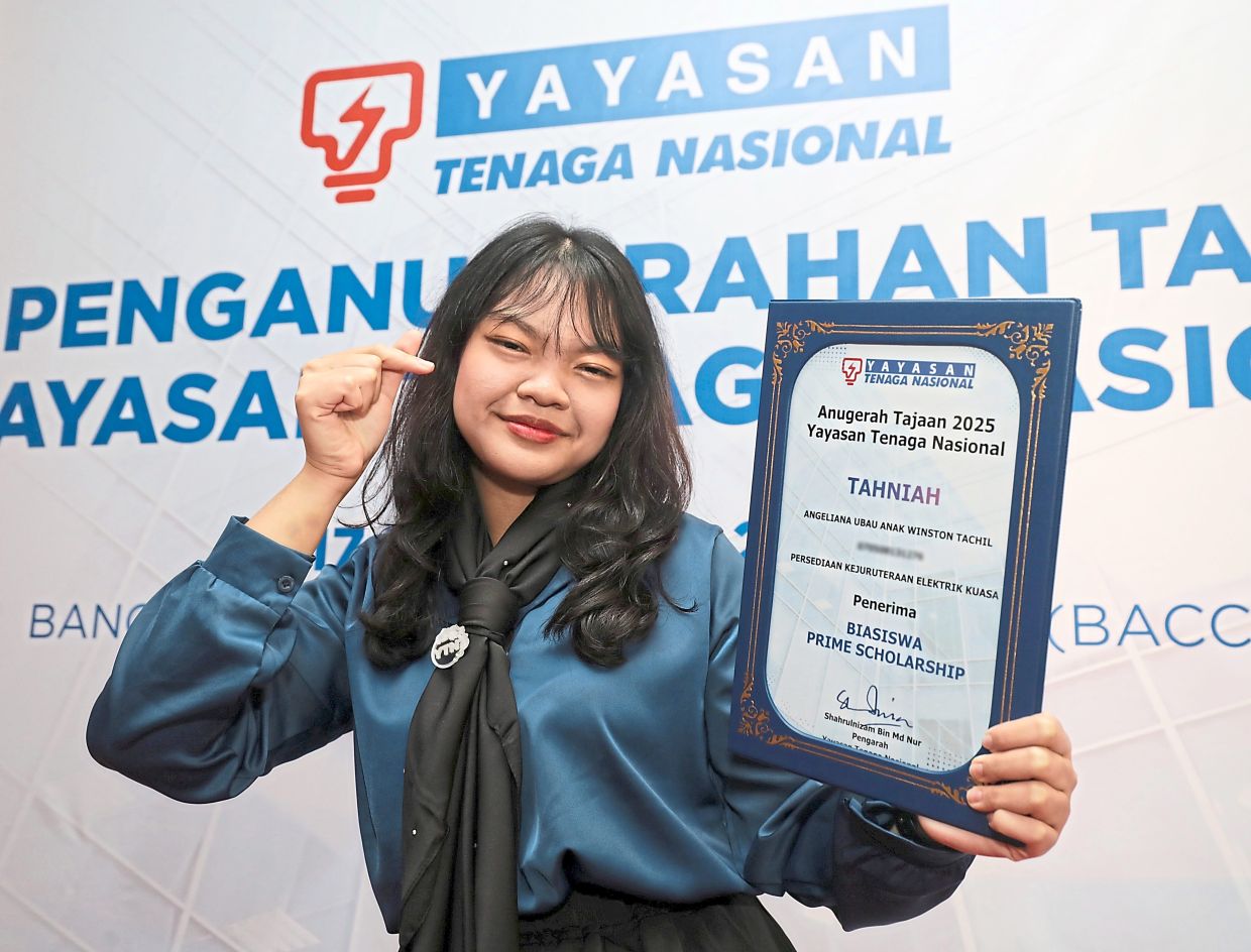 PRIME scholar Angeliana is preparing for her degree through a twinning programme at the University of Southampton, Johor.