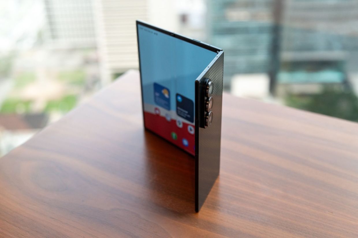 Samsung’s first trifold phone is expensive and half-baked