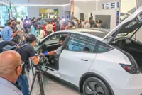 Hybrid models helping keep automakers’ electrification plans afloat