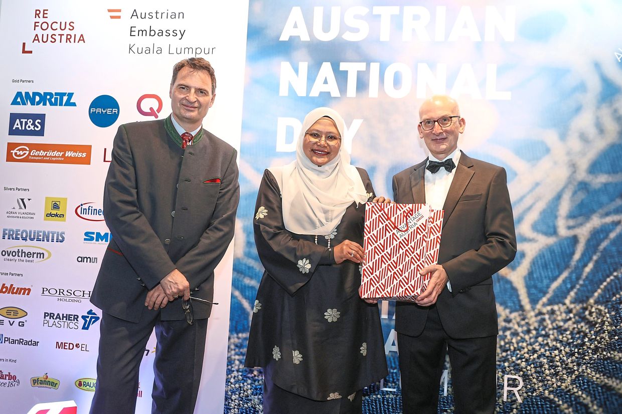 (From left) Zimmermann, Zalina and Eisl. — Photos: GLENN GUAN/The Star