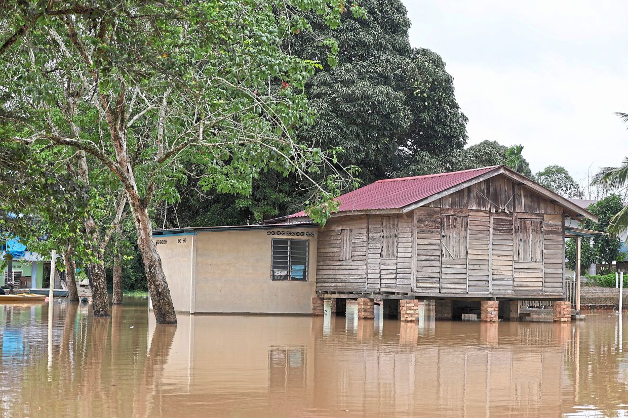 Flooding after continuous heavy rain led to dozens of people being evacuated in Segamat, Johor on Dec 29. — Bernama