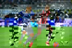 Soccer-Serie A title race enters New Year with five clubs in the mix