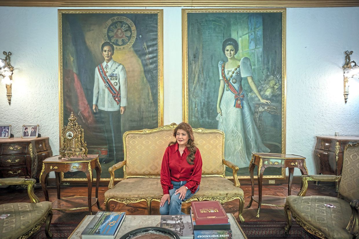 Sibling alliance collapses in public amid graft uproar