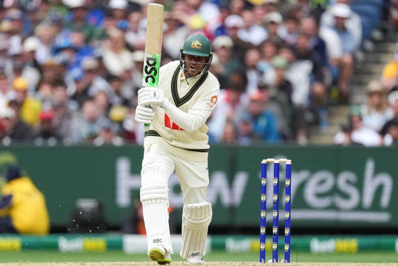 Cricket-Australia farewell Khawaja as England fight for scraps in final Ashes clash